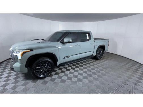2024 Toyota Tundra Hybrid Platinum