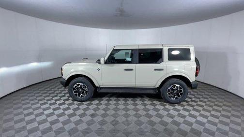 DESERT SAND 2026 Ford Bronco Outer Banks