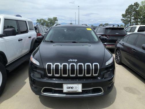 Diamond Black Crystal Pearlcoat 2017 Jeep Cherokee Limited