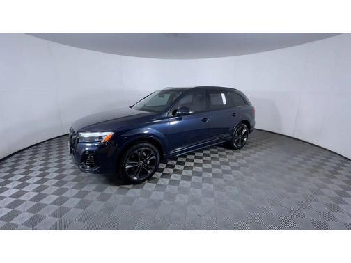 2025 Audi Q7 55 Premium Plus