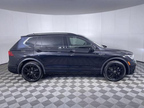 2022 Volkswagen Tiguan 2.0T SE R-Line Black 4MOTION