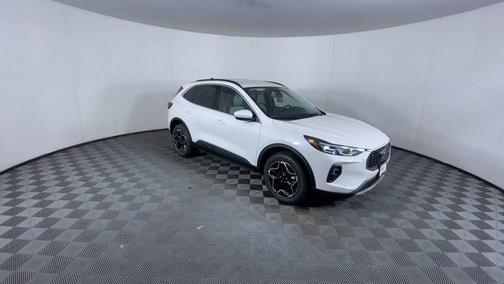 2026 Ford Escape Platinum