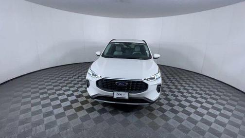 2026 Ford Escape Platinum