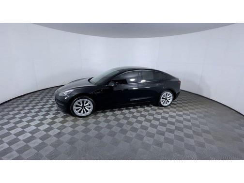 2022 Tesla Model 3 Standard Range