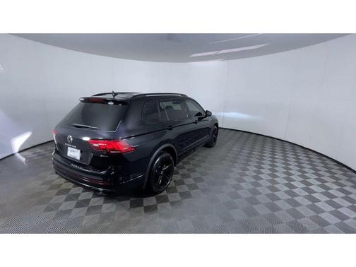 2024 Volkswagen Tiguan 2.0T SE R-Line Black 4MOTION
