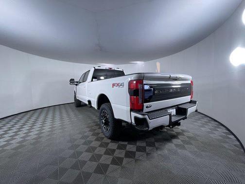 2025 Ford F-350 Platinum