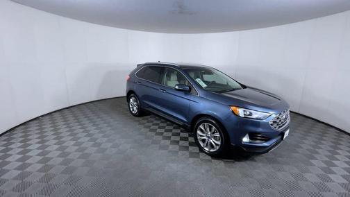 Blue 2019 Ford Edge Titanium