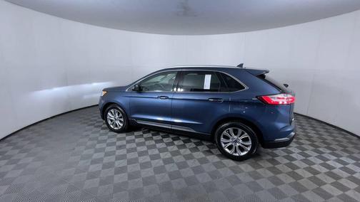 Blue 2019 Ford Edge Titanium