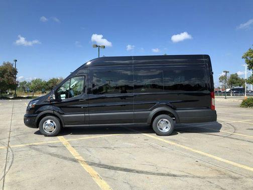 2025 Ford Transit-350 XLT