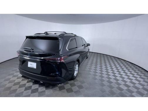 2023 Toyota Sienna Woodland Edition
