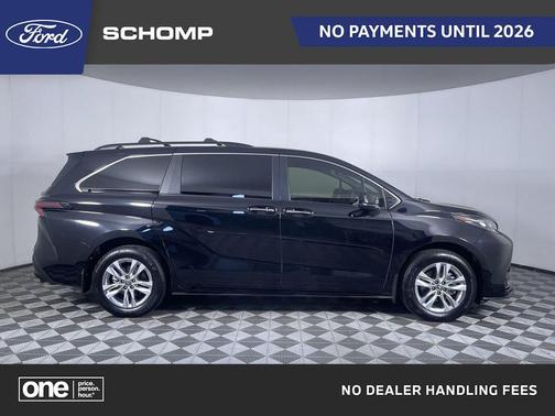 2023 Toyota Sienna Woodland Edition
