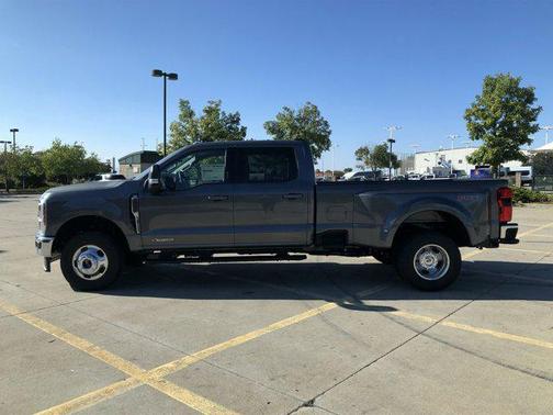 2026 Ford F-350 XLT
