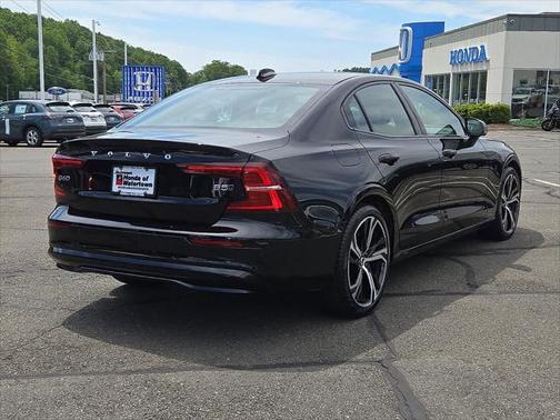 2025 Volvo S60 B5 Core