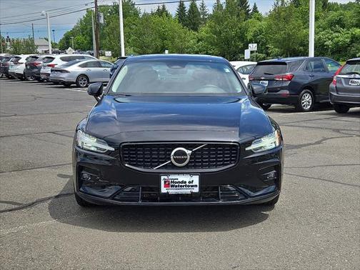 2025 Volvo S60 B5 Core