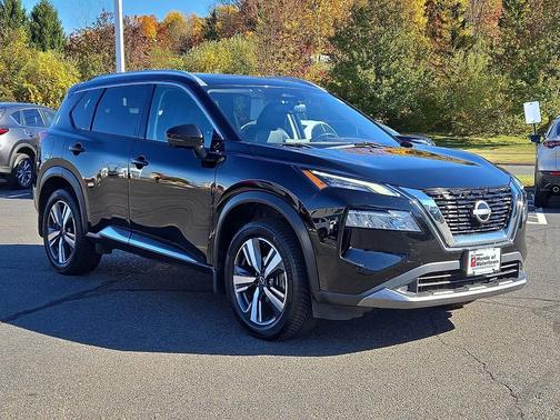 2022 Nissan Rogue SL