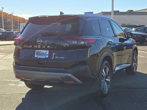 2022 Nissan Rogue SL