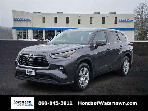 2022 Toyota Highlander LE