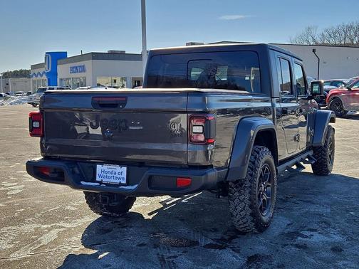2024 Jeep Gladiator Willys