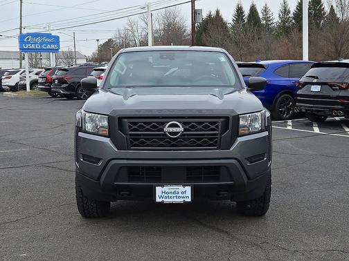 2022 Nissan Frontier S