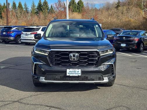2023 Honda Pilot Touring 8-Passenger
