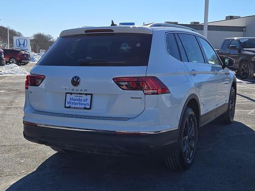 2024 Volkswagen Tiguan 2.0T SE 4MOTION