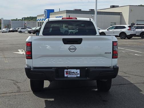 2023 Nissan Frontier S