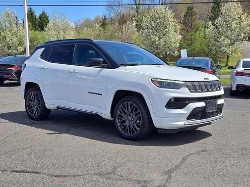 Bright White Clearcoat 2022 Jeep Compass High Altitude