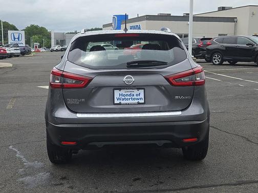 Gun Metallic 2020 Nissan Rogue Sport SV