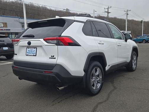 2023 Toyota RAV4 Hybrid LE