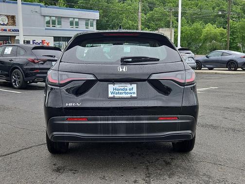 Crystal Black Pearl 2024 Honda HR-V LX