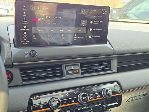 Platinum White Pearl 2026 Honda Pilot TrailSport