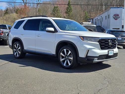 Platinum White Pearl 2025 Honda Pilot Elite