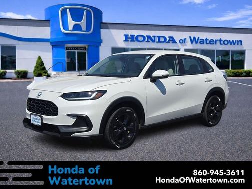 Platinum White Pearl 2023 Honda HR-V LX
