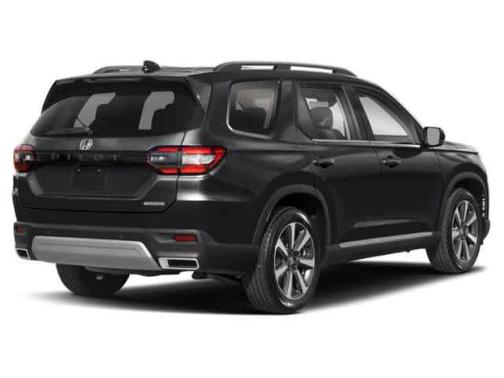 Crystal Black Pearl 2024 Honda Pilot Touring 8-Passenger