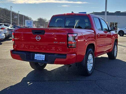 2023 Nissan Frontier SV