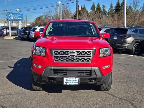 2023 Nissan Frontier SV