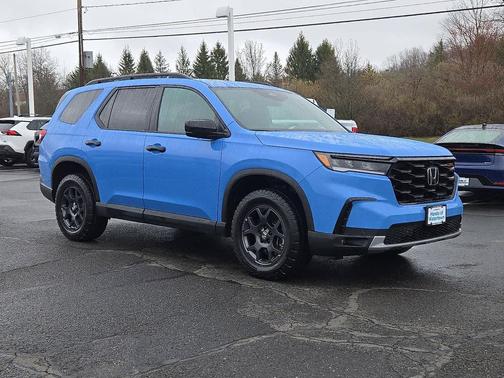 Diffused Sky Pearl 2025 Honda Pilot TrailSport