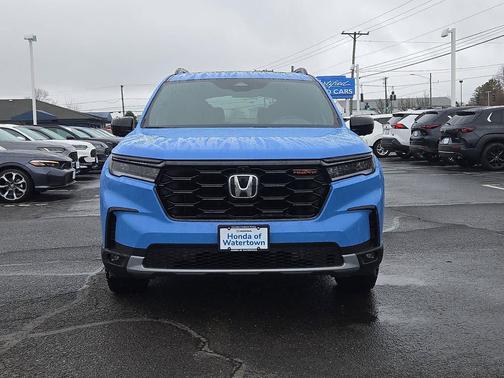 Diffused Sky Pearl 2025 Honda Pilot TrailSport