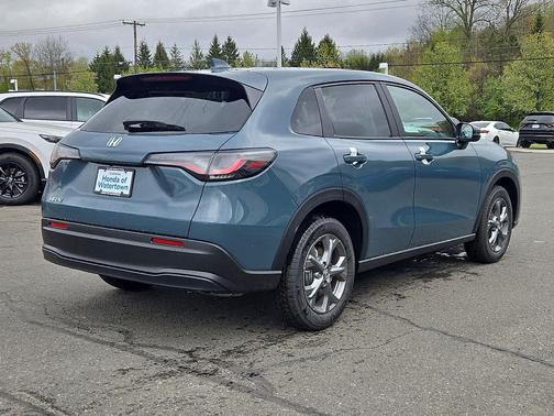 Nordic Forest Pearl 2026 Honda HR-V LX