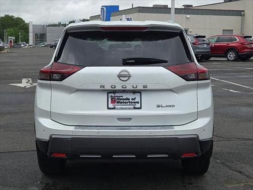 2024 Nissan Rogue SL