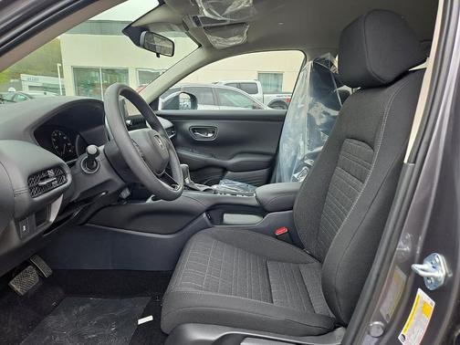 Modern Steel Metallic 2026 Honda HR-V LX