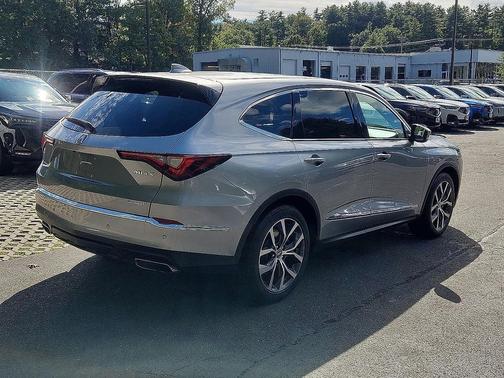 Lunar Silver Metallic 2023 Acura MDX Technology Package