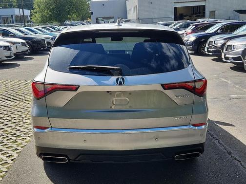 Lunar Silver Metallic 2023 Acura MDX Technology Package