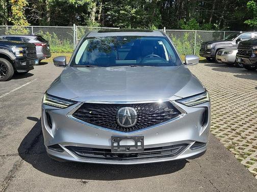 Lunar Silver Metallic 2023 Acura MDX Technology Package