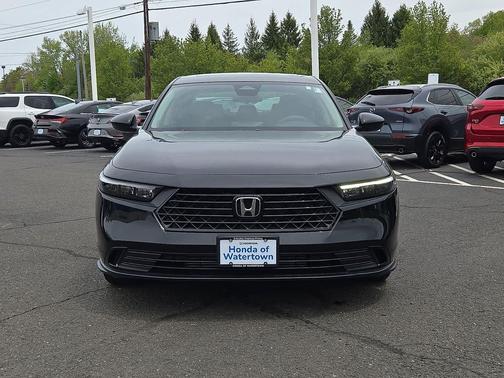 Crystal Black Pearl 2025 Honda Accord SE