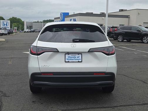 PLATINUM_WHITE 2026 Honda HR-V LX