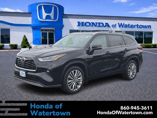 Midnight Black Metallic 2023 Toyota Highlander Platinum