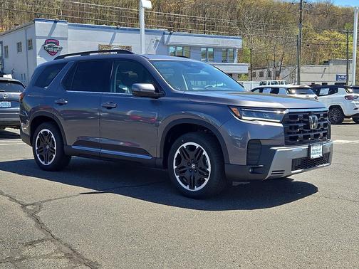 Modern Steel Metallic 2026 Honda Pilot Touring 8-Passenger
