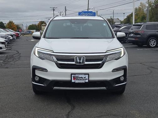 2022 Honda Pilot Touring 8-Passenger