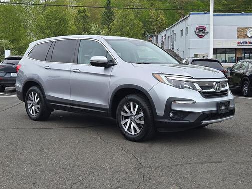 Lunar Silver Metallic 2022 Honda Pilot AWD EX-L